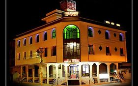 Hotel Kirti Plaza